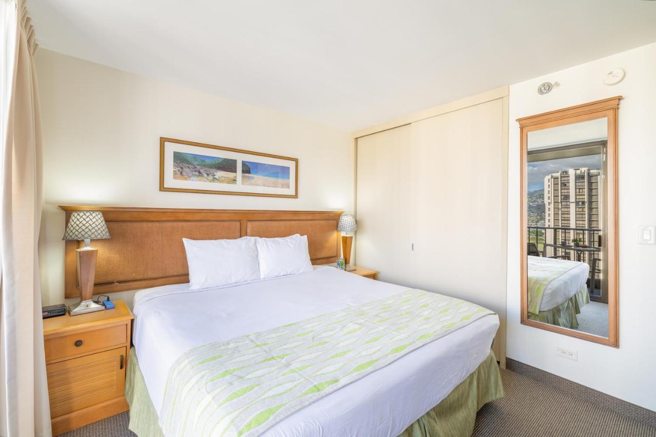 Beautiful Mountain View In Waikiki Sunset With Parking Apartment โฮโนลูลู ภายนอก รูปภาพ